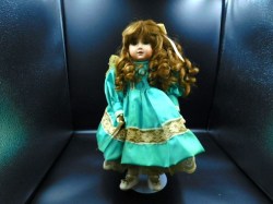 eaton beauty katz green